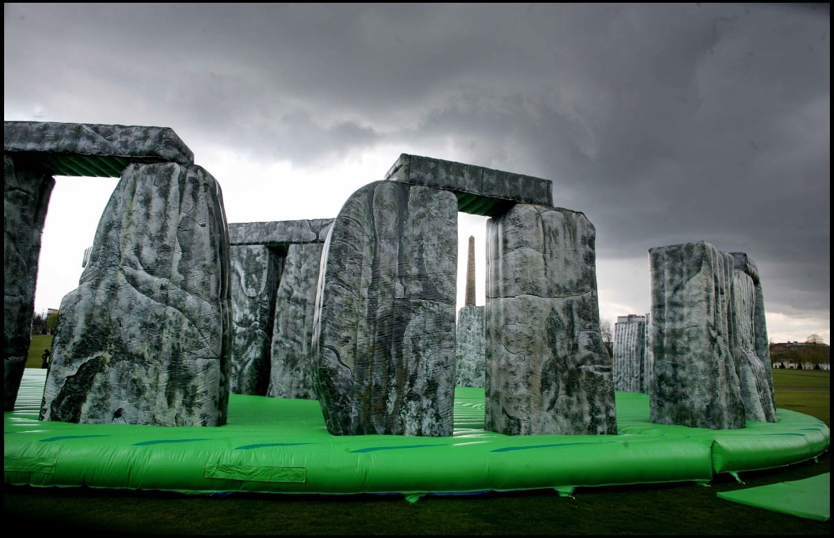 Jeremy Deller – Sacrilege